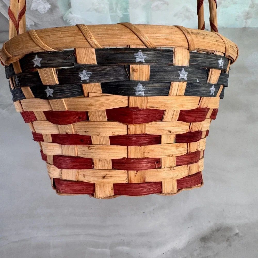 American Flag Hand‎ Basket Ceramic Blueberry Painted Handle Patriotic July 4th